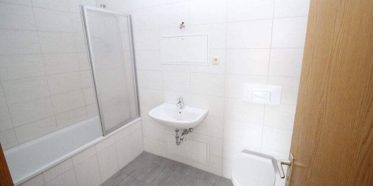 Etagenwohnung St. Egidien - 3 Zimmer, 90 m&sup2;, 599&euro; | Angebot:25777418