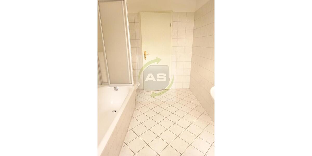 Etagenwohnung Zwickau - 2 Zimmer, 62 m&sup2;, 361&euro; | Angebot:22591314