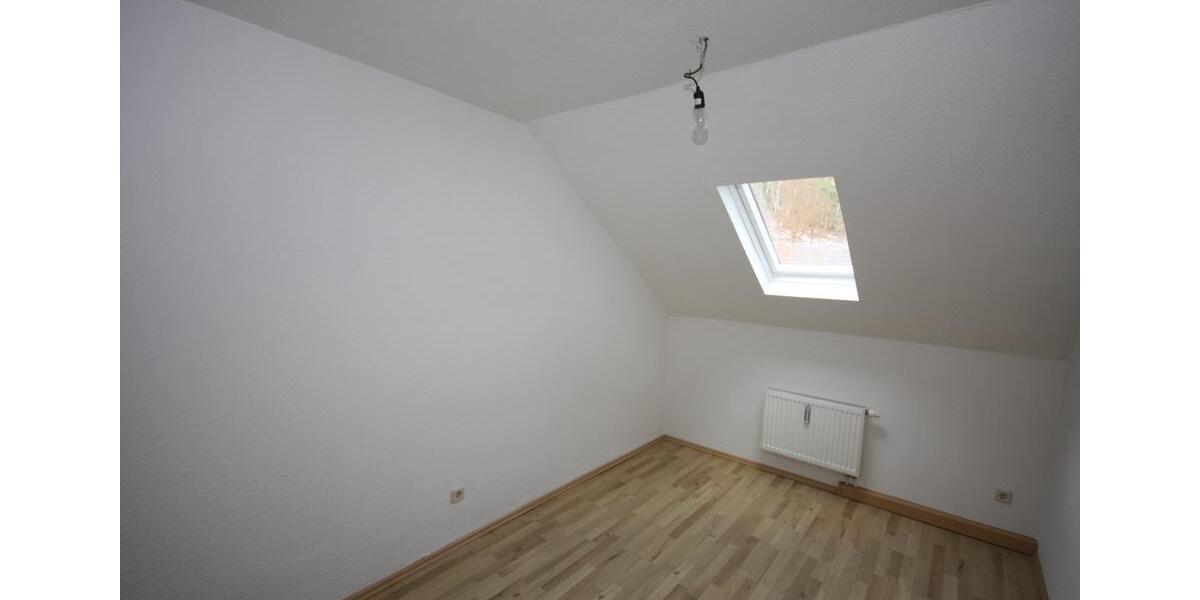 Dachgeschoßwohnung Schönheide - 2 Zimmer, 55 m&sup2;, 310&euro; | Angebot:17033647