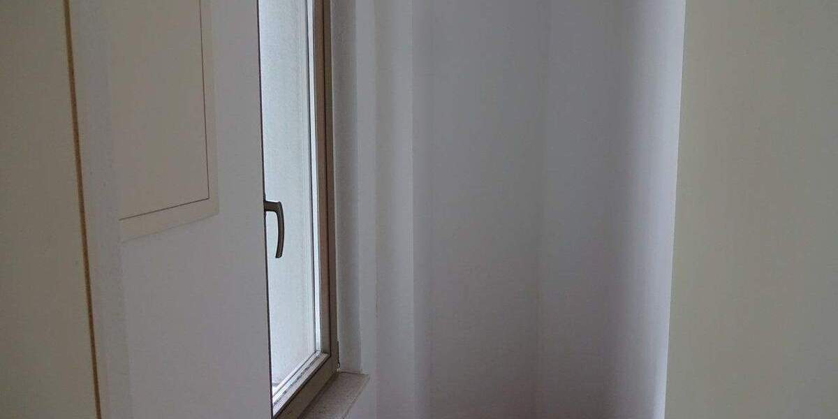 Gewerbeobjekt Zwickau Innenstadt - 2 Zimmer, 64 m&sup2;, 400&euro; | Angebot:25707528