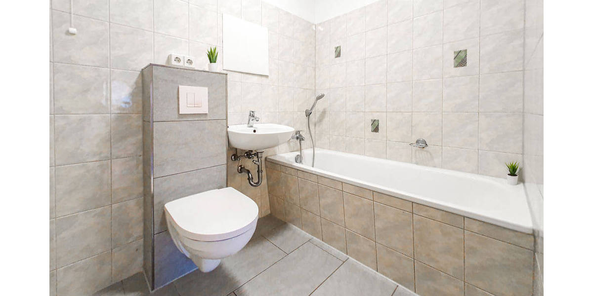 Etagenwohnung Zwickau Innenstadt - 3 Zimmer, 70 m&sup2;, 490&euro; | Angebot:25819042