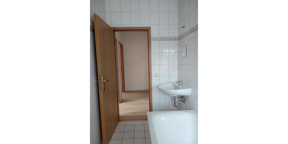 Etagenwohnung Werdau - 2 Zimmer, 55 m&sup2;, 290&euro; | Angebot:17202540