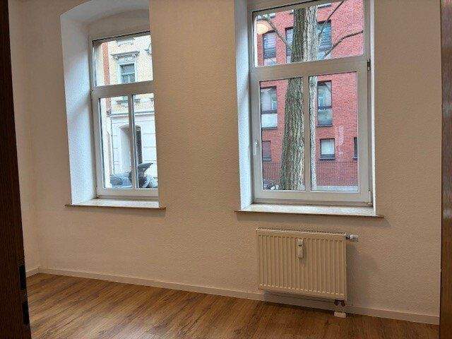 Etagenwohnung Zwickau Innenstadt - 2 Zimmer, 39 m&sup2;, 275&euro; | Angebot:25707544