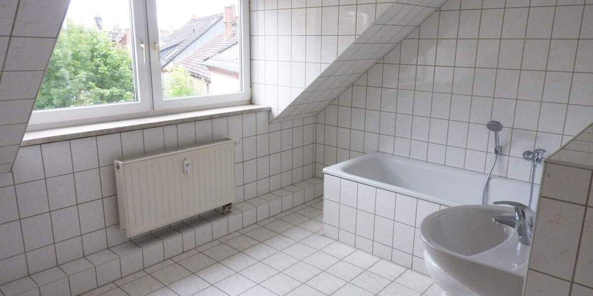 Etagenwohnung Zwickau Bahnhofsvorstadt - 3 Zimmer, 80 m&sup2;, 445&euro; | Angebot:25999010