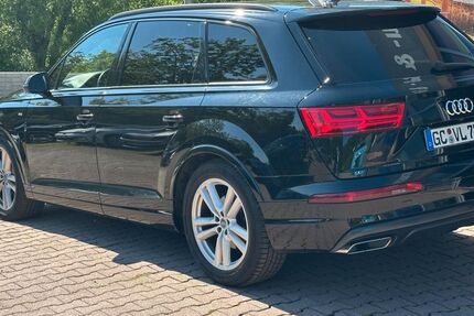 Audi Q7 131.221 km 37.000 &euro; Zwickau 08056