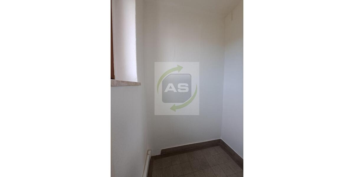 Erdgeschoßwohnung Werdau - 2 Zimmer, 60 m&sup2;, 350&euro; | Angebot:25916319