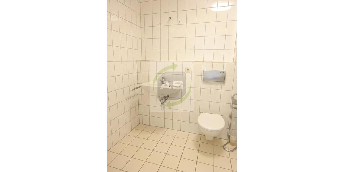 Etagenwohnung Zwickau - 2 Zimmer, 69 m&sup2;, 380&euro; | Angebot:25887100