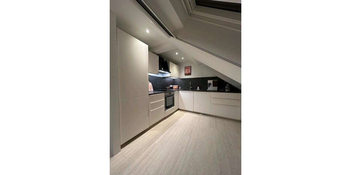 Dachgeschoßwohnung Zwickau Zwickau-West - 2.5 Zimmer, 68 m&sup2;, 680&euro; | Angebot:25409202