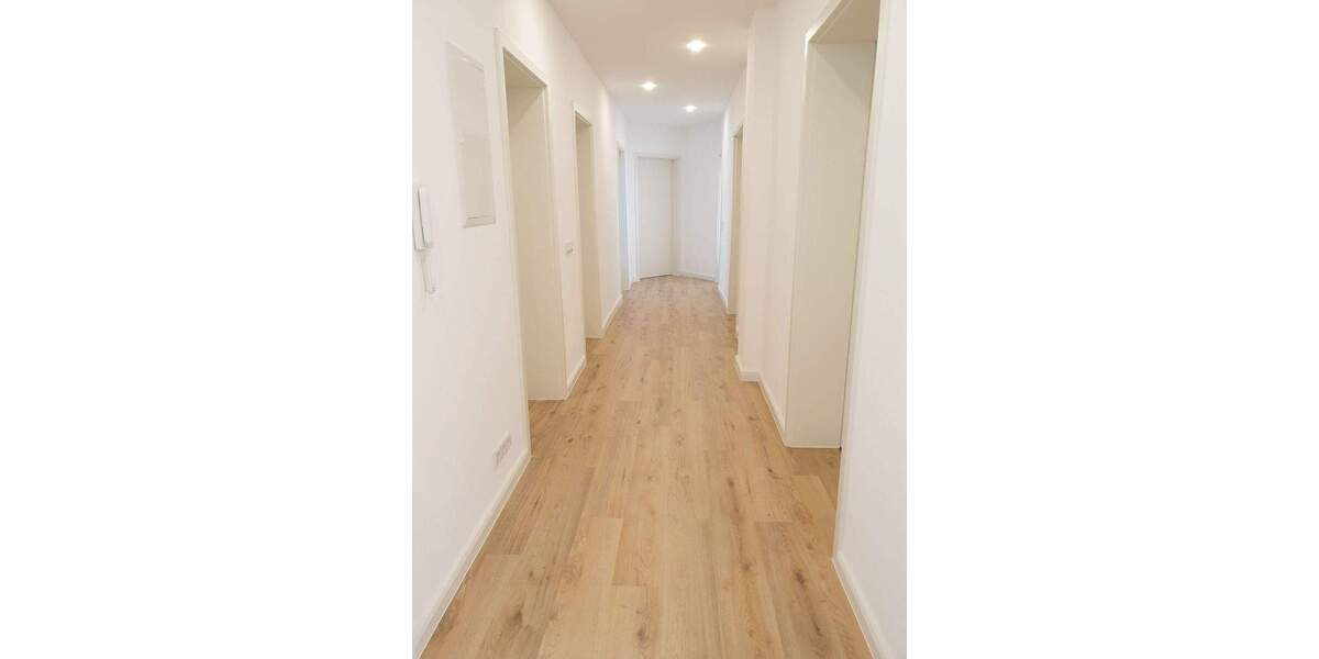 Etagenwohnung Aue - 5 Zimmer, 120 m&sup2;, 795&euro; | Angebot:25681323