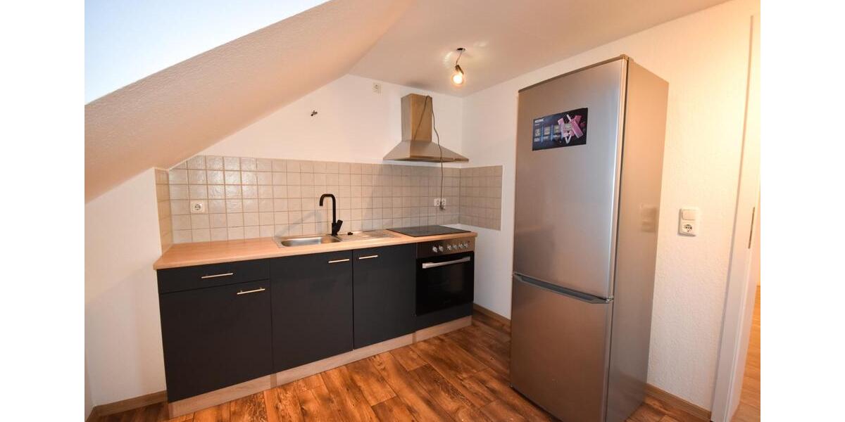 Dachgeschoßwohnung Reinsdorf - 2 Zimmer, 48 m&sup2;, 310&euro; | Angebot:25152645