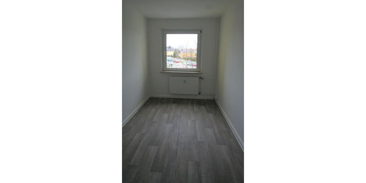 Etagenwohnung Hohenstein-Ernstthal Ernstthal - 4 Zimmer, 69 m&sup2;, 416&euro; | Angebot:25887101