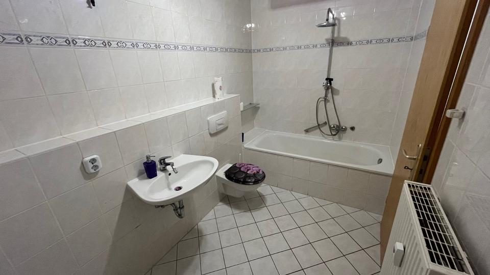 Hochparterre Zwickau Neuplanitz - 3 Zimmer, 77 m&sup2;, 475&euro; | Angebot:20780469