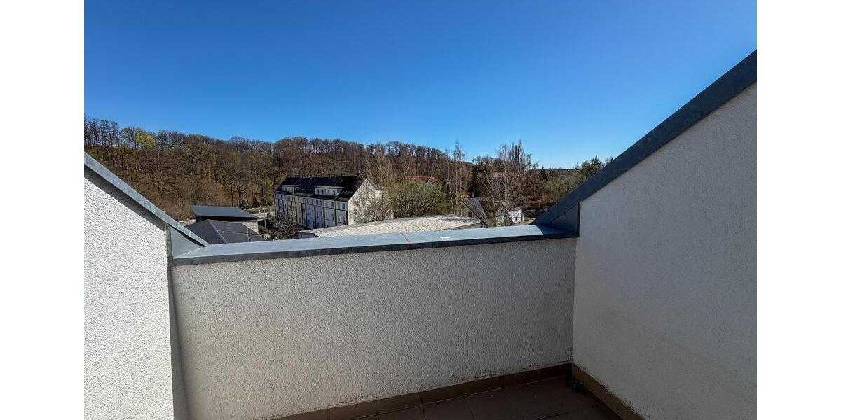 Dachgeschoßwohnung Werdau - 3 Zimmer, 67 m&sup2;, 334&euro; | Angebot:26131598