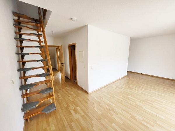 Maisonettenwohnung Reichenbach im Vogtland - 3 Zimmer, 69 m&sup2;, 380&euro; | Angebot:21650790