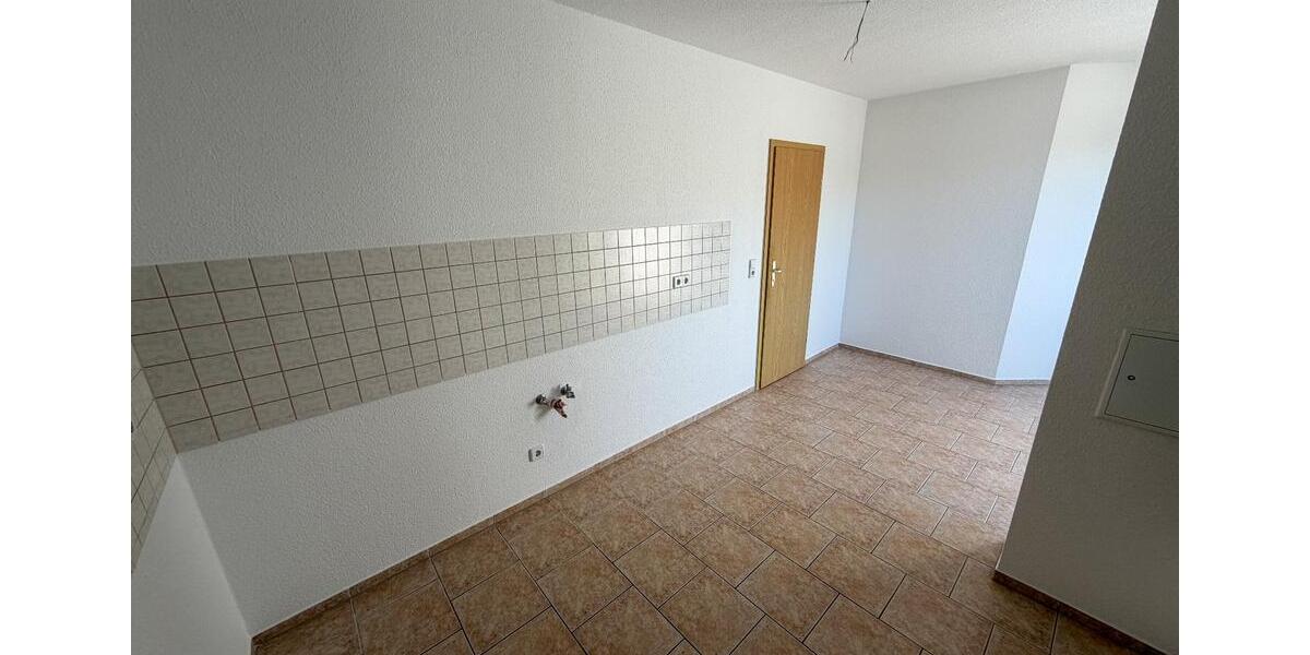 Dachgeschoßwohnung Werdau - 3 Zimmer, 67 m&sup2;, 334&euro; | Angebot:26131598