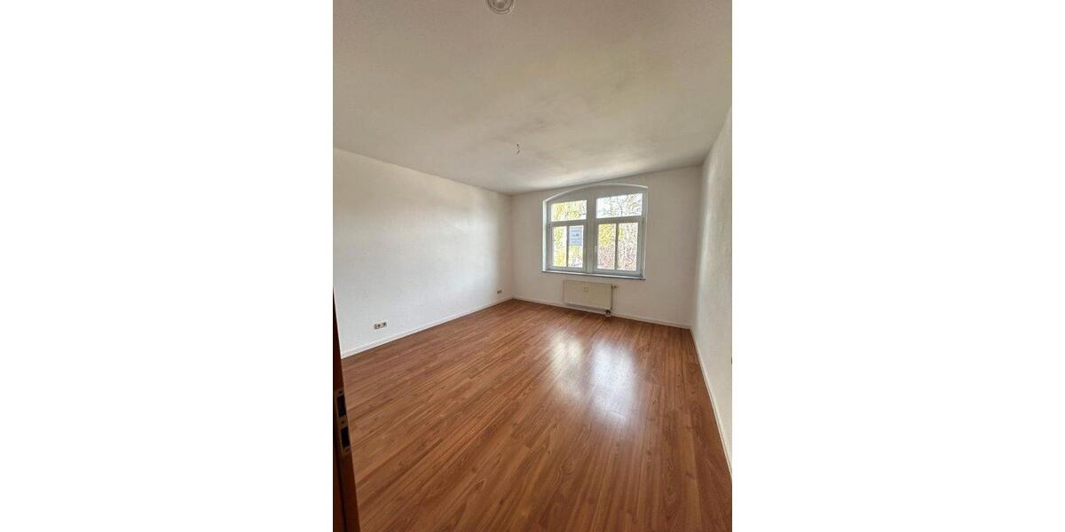 Etagenwohnung Zwickau Auerbach - 2 Zimmer, 55 m&sup2;, 330&euro; | Angebot:26382747
