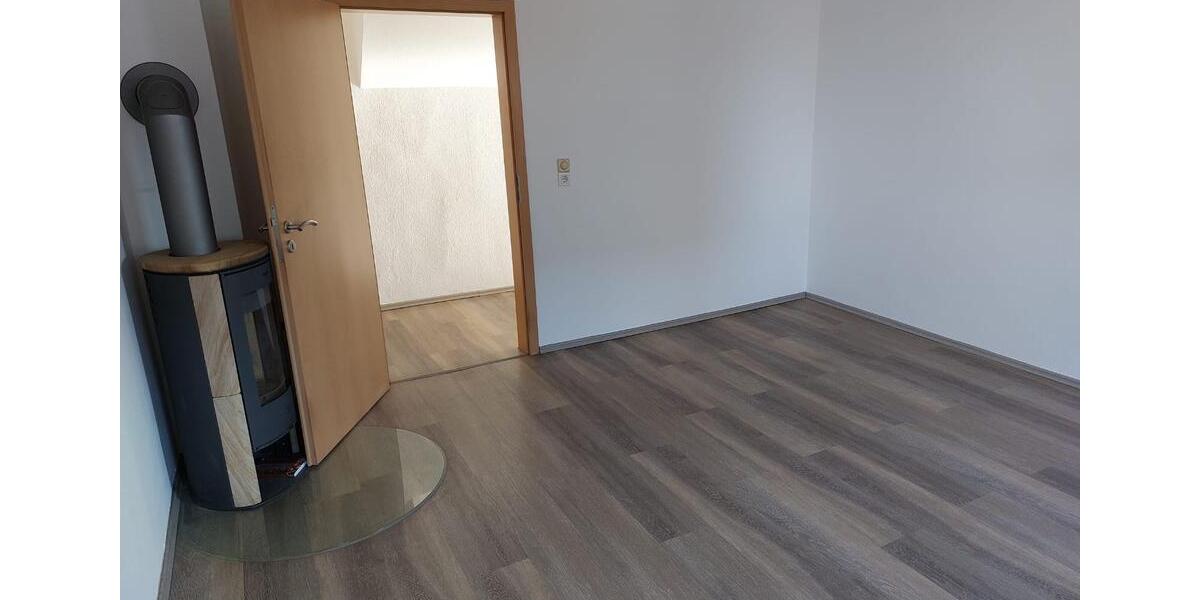 Etagenwohnung Limbach-Oberfrohna Oberfrohna - 2 Zimmer, 55 m&sup2;, 319&euro; | Angebot:24836331