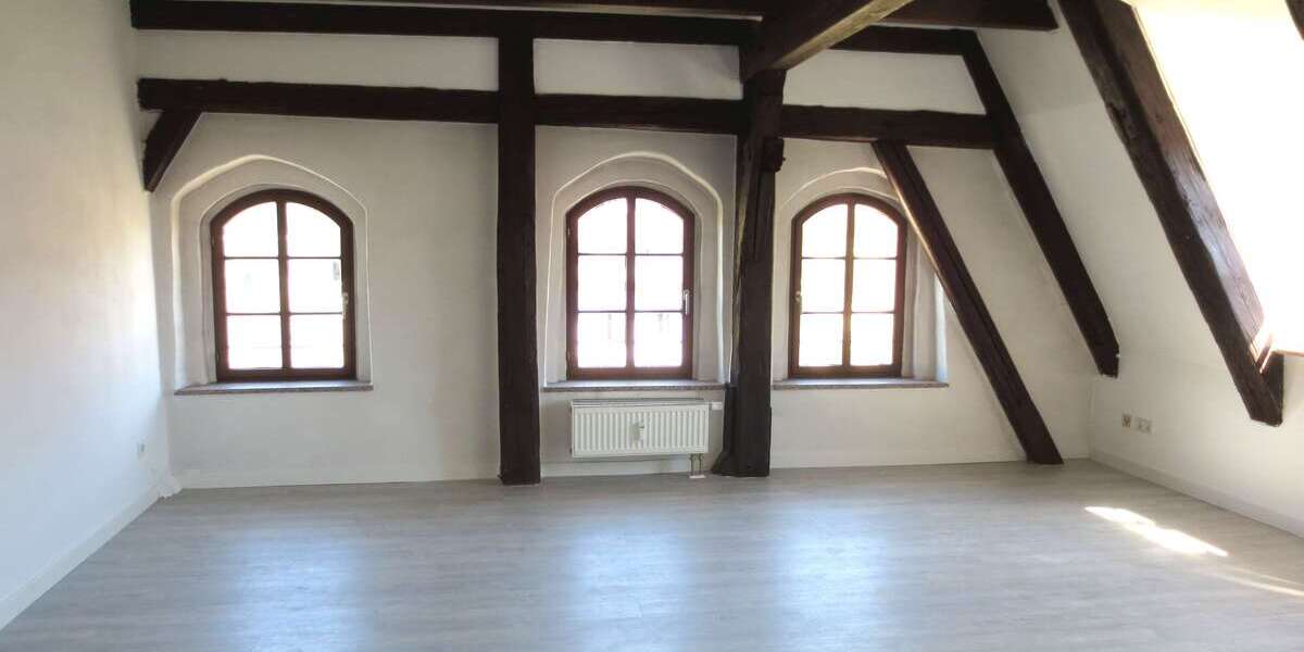 Etagenwohnung Zwickau - 3 Zimmer, 92 m&sup2;, 470&euro; | Angebot:16568498