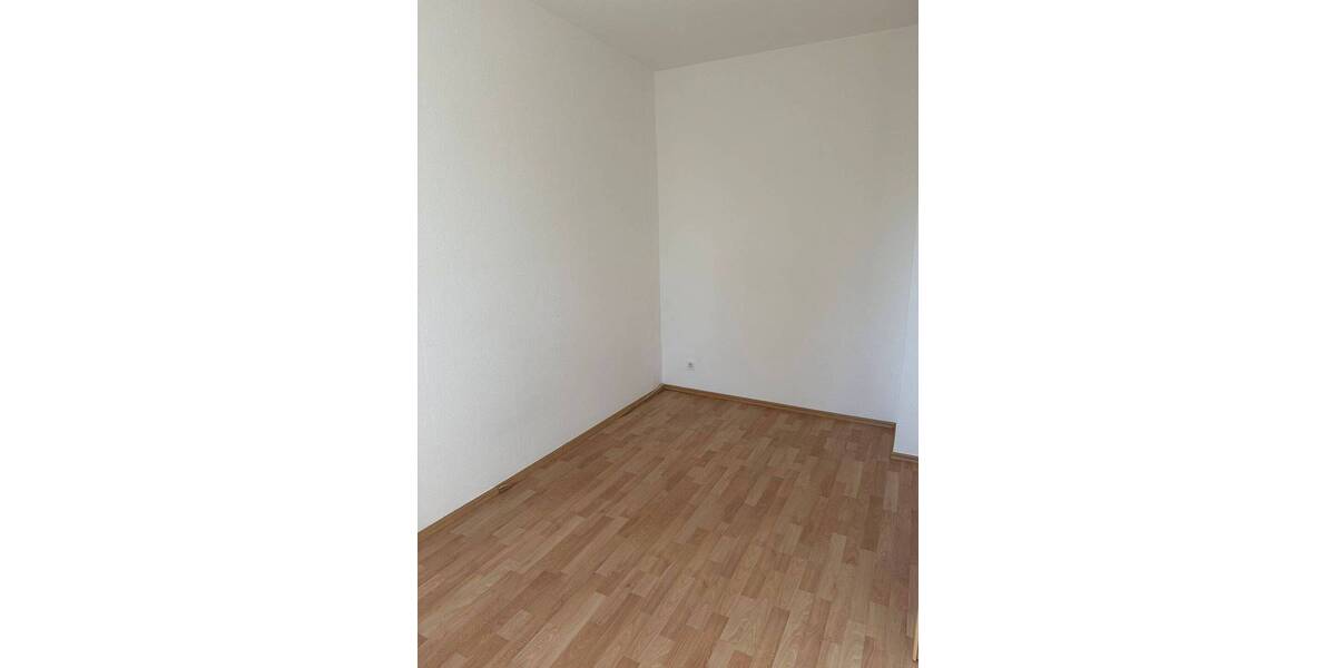 Etagenwohnung Zwickau Bahnhofsvorstadt - 4 Zimmer, 80 m&sup2;, 450&euro; | Angebot:25737496