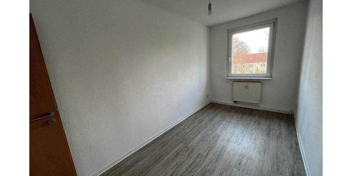 Etagenwohnung Zwickau Marienthal - 3 Zimmer, 58 m&sup2;, 380&euro; | Angebot:25700691