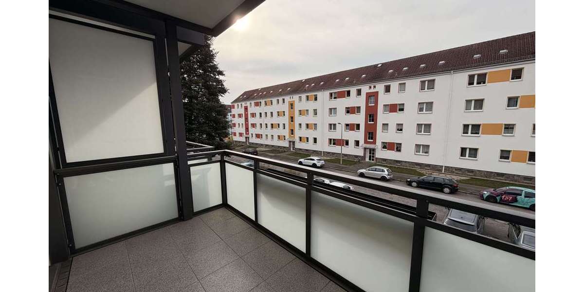 Etagenwohnung Zwickau Marienthal Ost - 2 Zimmer, 50 m&sup2;, 295&euro; | Angebot:25908535