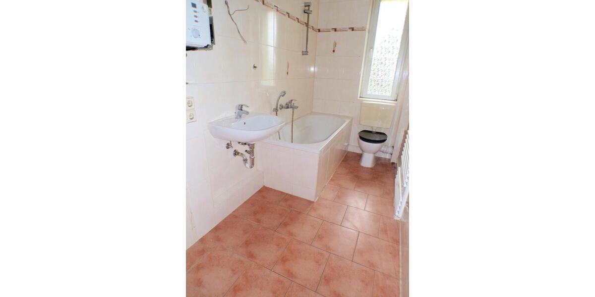 Etagenwohnung Werdau - 4 Zimmer, 89 m&sup2;, 490&euro; | Angebot:23779156