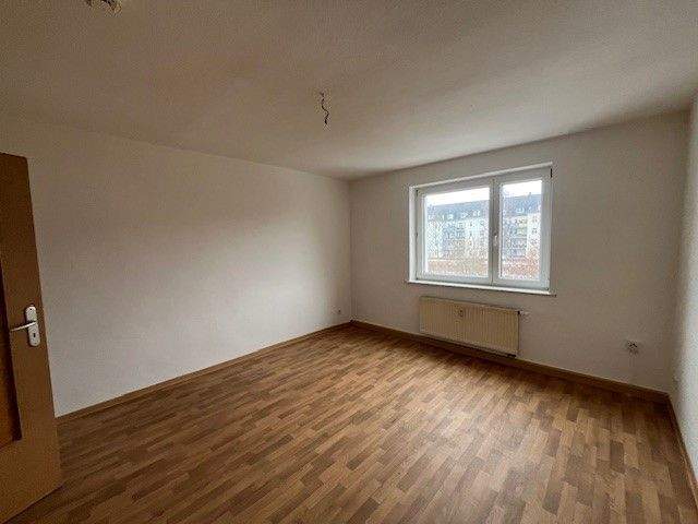 Etagenwohnung Zwickau Pölbitz - 4 Zimmer, 65 m&sup2;, 381&euro; | Angebot:25700613