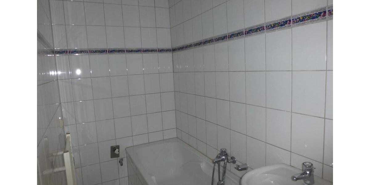 Dachgeschoßwohnung Ronneburg - 5 Zimmer, 138 m&sup2;, 700&euro; | Angebot:25178918