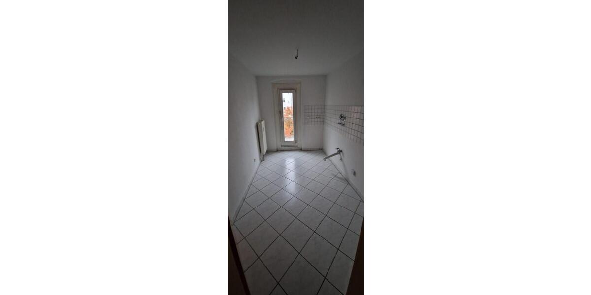 Dachgeschoßwohnung Zwickau - 3 Zimmer, 77 m&sup2;, 460&euro; | Angebot:26676969