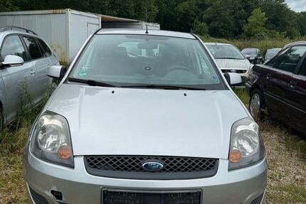 Ford Fiesta 171.000 km 2.500 &euro; Zwickau 08056