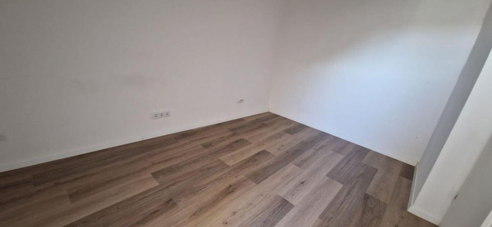Etagenwohnung Glauchau - 4 Zimmer, 85 m&sup2;, 420&euro; | Angebot:26676975