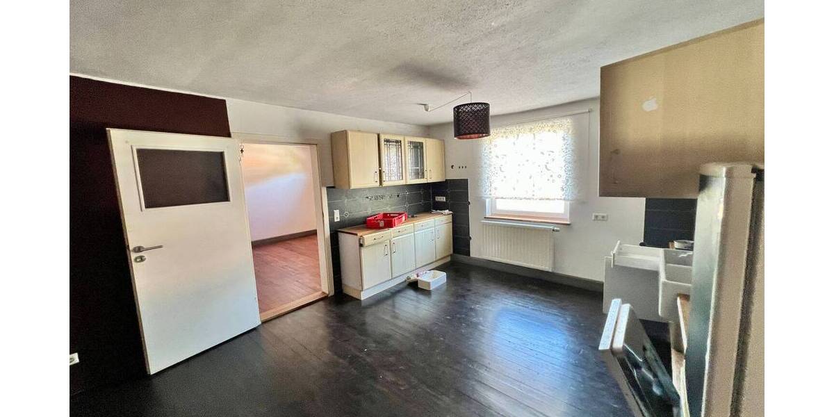 Mehrfamilienhaus, Wohnhaus Lengenfeld - 4 Zimmer, 150 m&sup2;, 85.000&euro; | Angebot:25708235