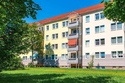 Wohnung Zwickau Eckersbach - 2 Zimmer, 48 m&sup2;, 360&euro; | Angebot:25668567