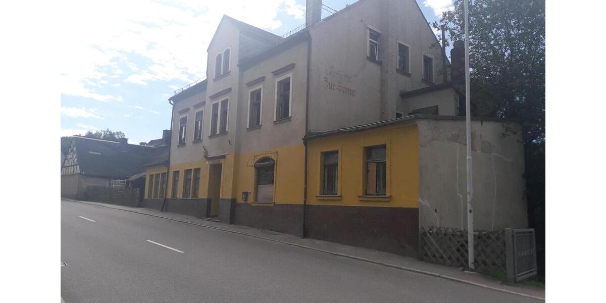 Etagenwohnung Auerbach - 4 Zimmer, 150 m&sup2;, 300&euro; | Angebot:25633440