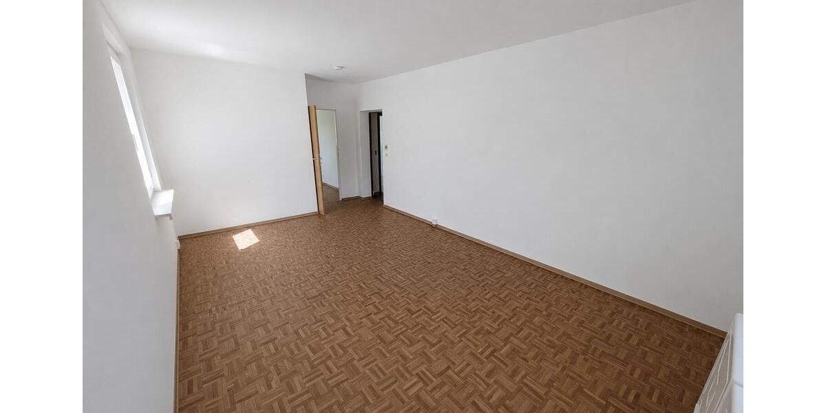 Etagenwohnung Limbach-Oberfrohna Oberfrohna - 3 Zimmer, 58 m&sup2;, 363&euro; | Angebot:26681015