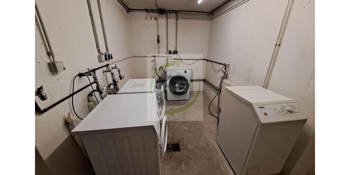 Etagenwohnung Zwickau - 2 Zimmer, 69 m&sup2;, 380&euro; | Angebot:25887100