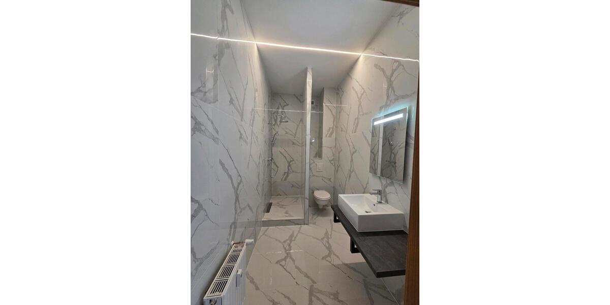 Etagenwohnung Reichenbach im Vogtland - 3 Zimmer, 66 m&sup2;, 400&euro; | Angebot:25248153