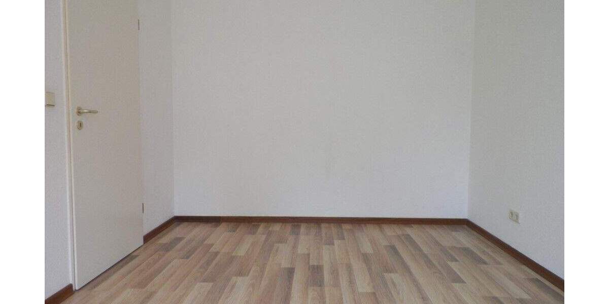 Etagenwohnung Zwickau Pölbitz - 2 Zimmer, 42 m&sup2;, 280&euro; | Angebot:25670173