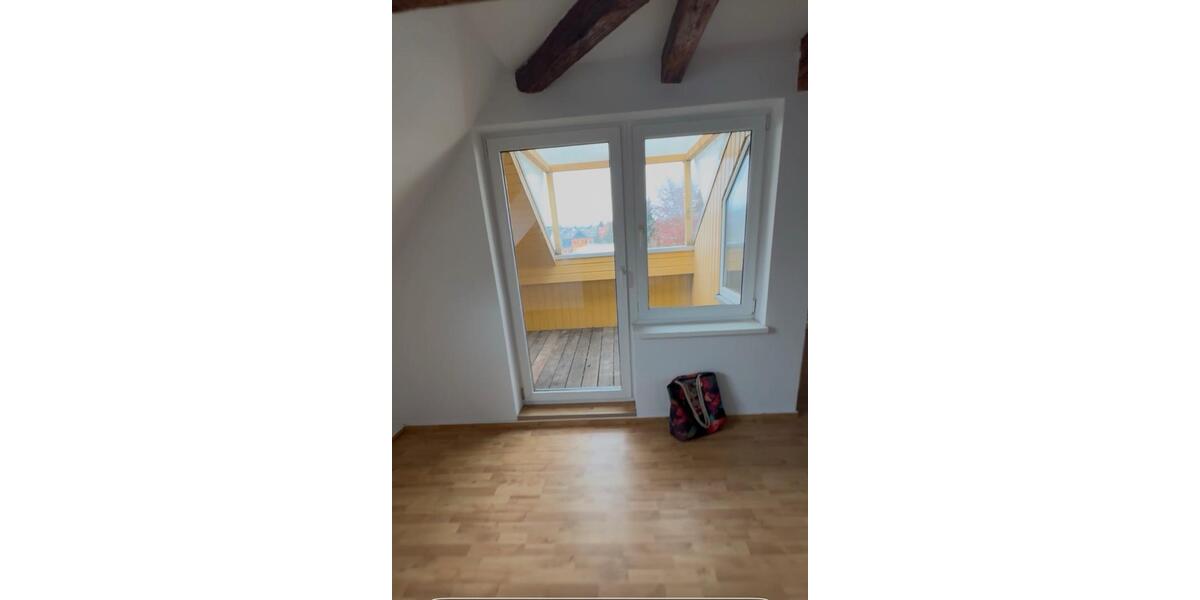 Dachgeschoßwohnung Limbach-Oberfrohna Oberfrohna - 2 Zimmer, 38 m&sup2;, 334&euro; | Angebot:25751816