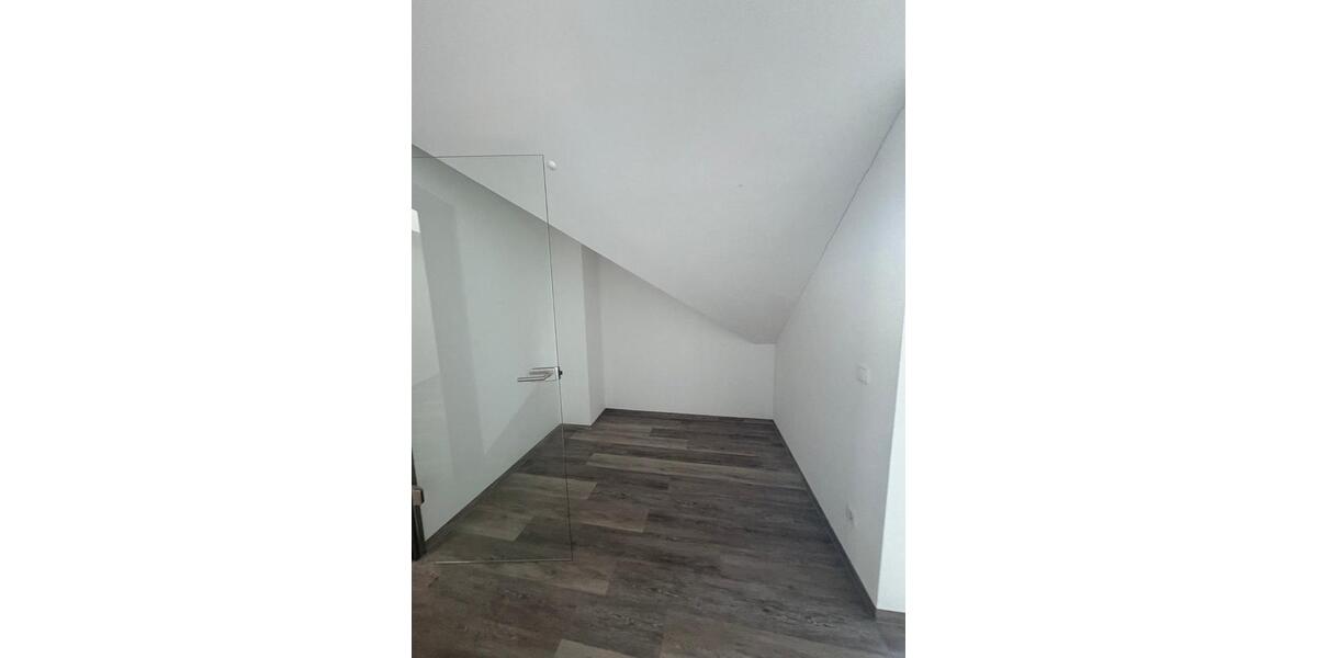 Etagenwohnung Auerbach/Vogtland Vogtland - 3 Zimmer, 102 m&sup2;, 750&euro; | Angebot:23844966
