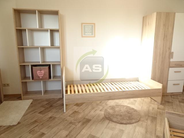 Dachgeschoßwohnung Zwickau - 3 Zimmer, 107 m&sup2;, 750&euro; | Angebot:22591271