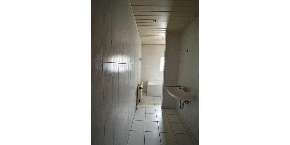 Etagenwohnung Zwickau Auerbach - 2 Zimmer, 58 m&sup2;, 320&euro; | Angebot:19527256