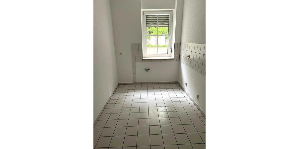 Hochparterre Schmölln - 3 Zimmer, 90 m&sup2;, 585&euro; | Angebot:20674096