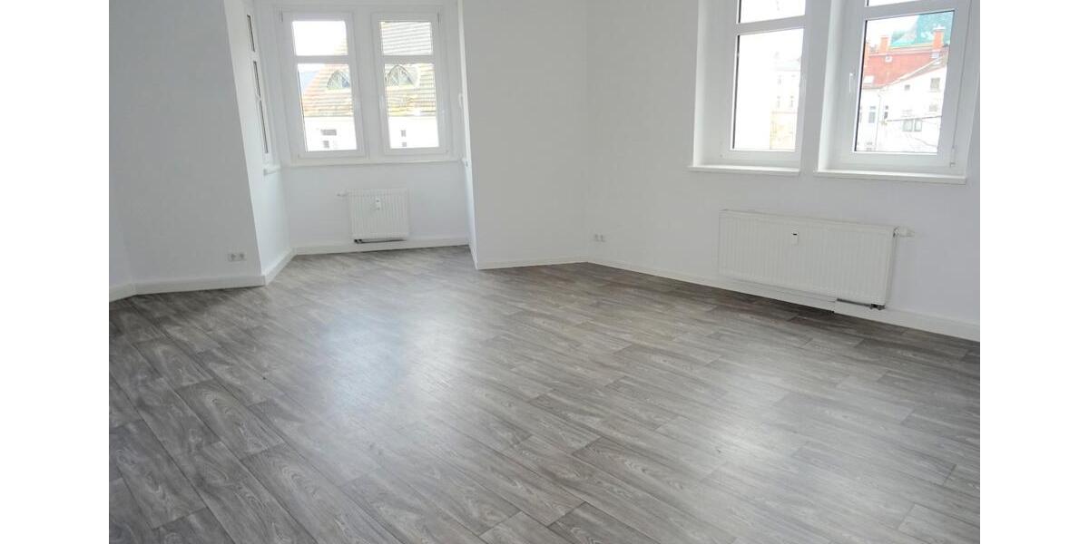 Dachgeschoßwohnung Werdau - 3 Zimmer, 99 m&sup2;, 580&euro; | Angebot:18259417