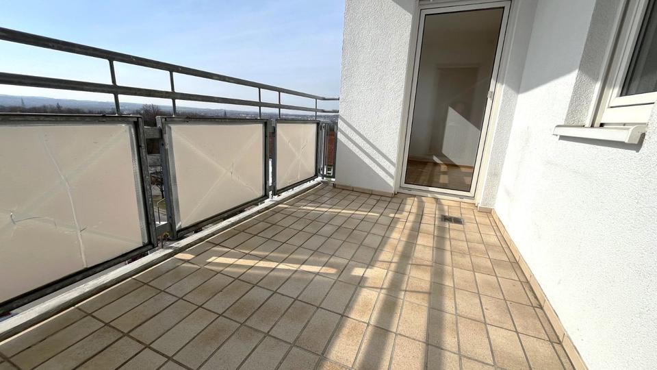 Dachgeschoßwohnung Zwickau Auerbach - 2 Zimmer, 66 m&sup2;, 480&euro; | Angebot:25438235