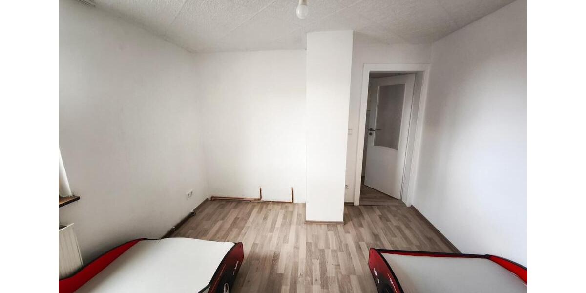 Etagenwohnung Mülsen - 3 Zimmer, 75 m&sup2;, 399&euro; | Angebot:24814201
