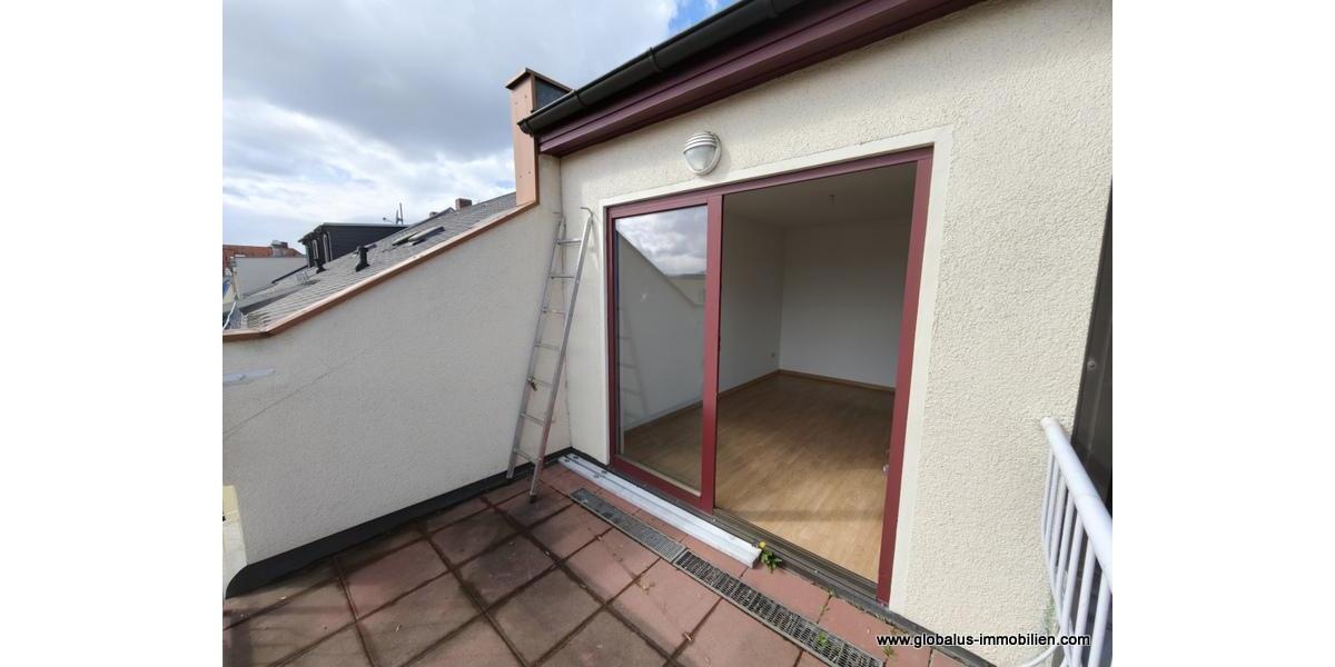 Dachgeschoßwohnung Zwickau - 2 Zimmer, 39 m&sup2;, 275&euro; | Angebot:25871106