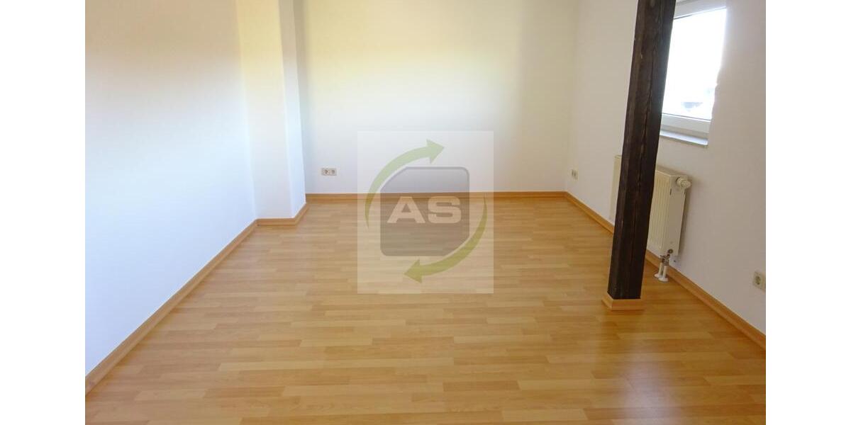 Dachgeschoßwohnung Zwickau - 1 Zimmer, 38 m&sup2;, 240&euro; | Angebot:25267482
