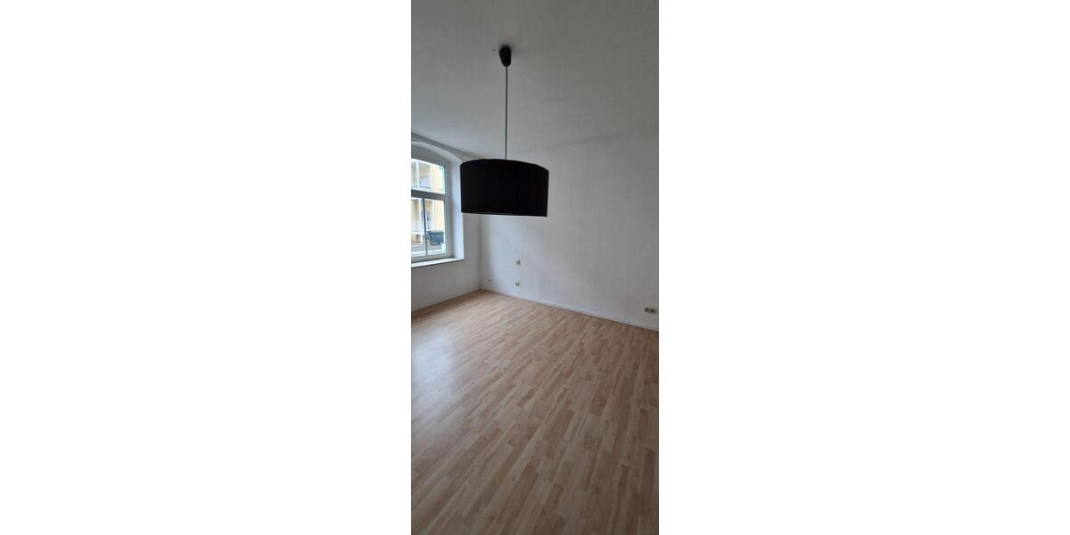 Erdgeschoßwohnung Zwickau - 4 Zimmer, 93 m&sup2;, 580&euro; | Angebot:26676965
