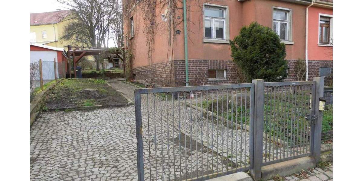 Einfamilienhaus Werdau - 4 Zimmer, 110 m&sup2;, 77.000&euro; | Angebot:25662887